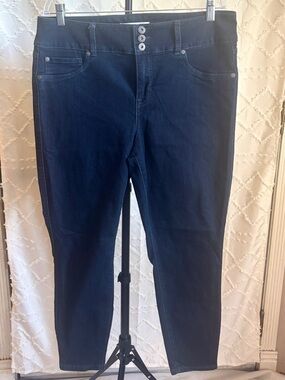 Torrid Dark Wash Skinny Jeans Size 18S Short High Rise Stretch Denim